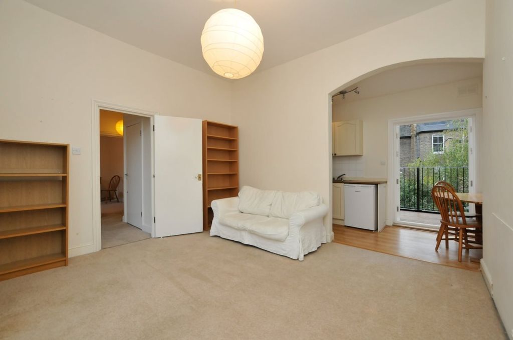 Property photo 2 of 9