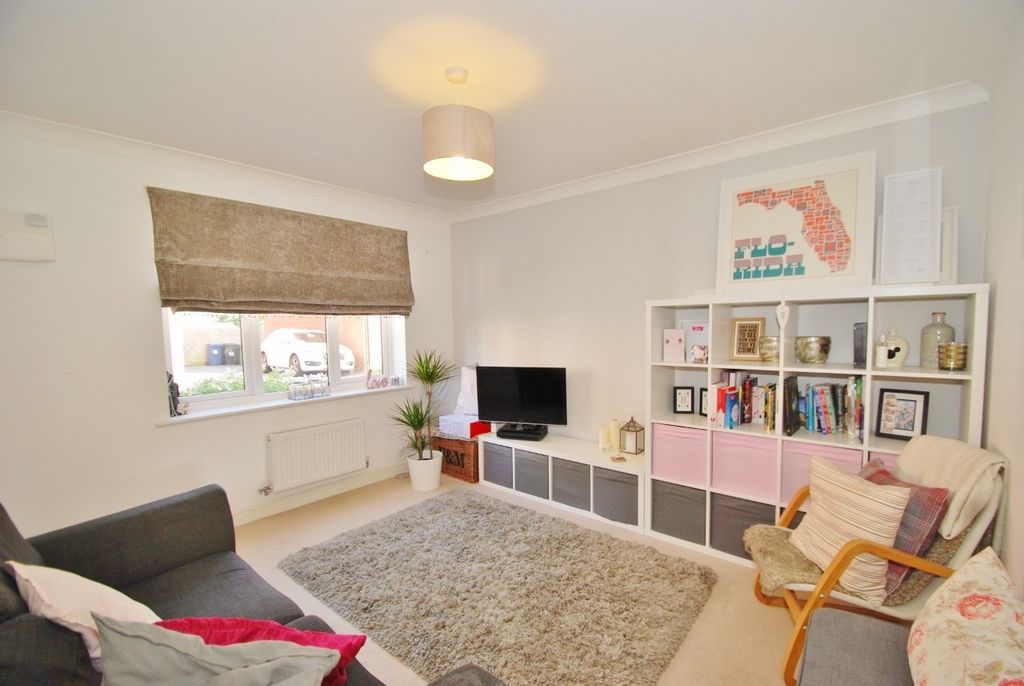 Property photo 3 of 8 Living Room