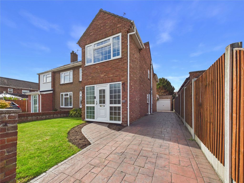 Property photo 1 of 27 Picture No. 28