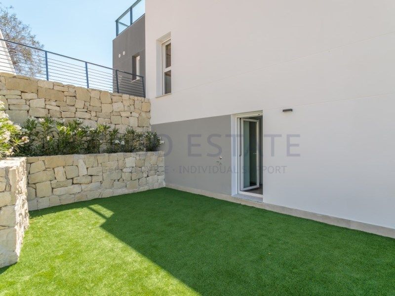 Property photo 3 of 34
