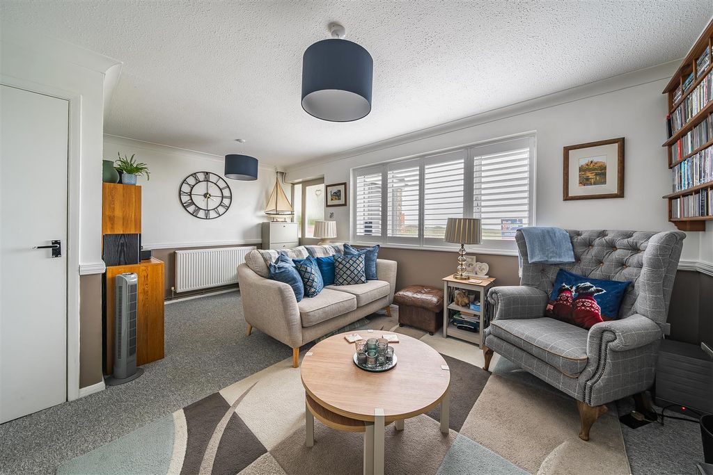 Property photo 2 of 19 1268206 (2)c.Jpg