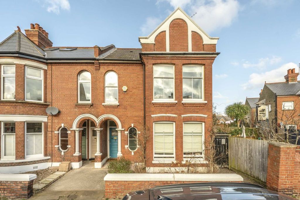 Property photo 1 of 8