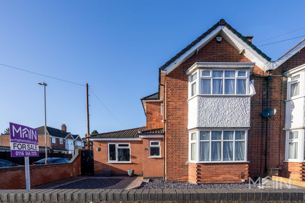 Property photo 2 of 22