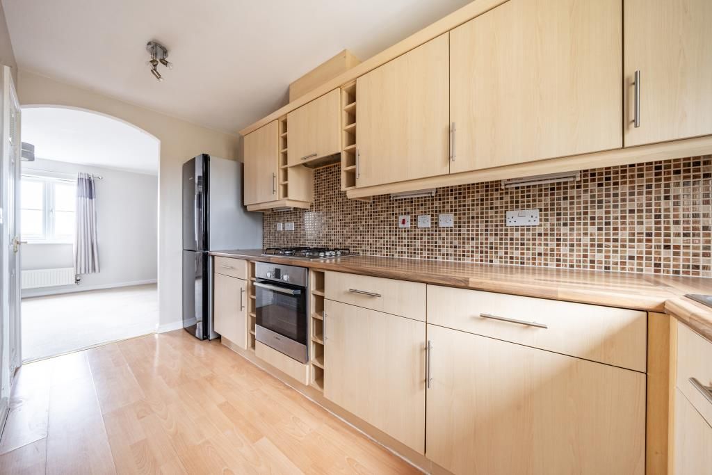 Property photo 3 of 18 Kitchen