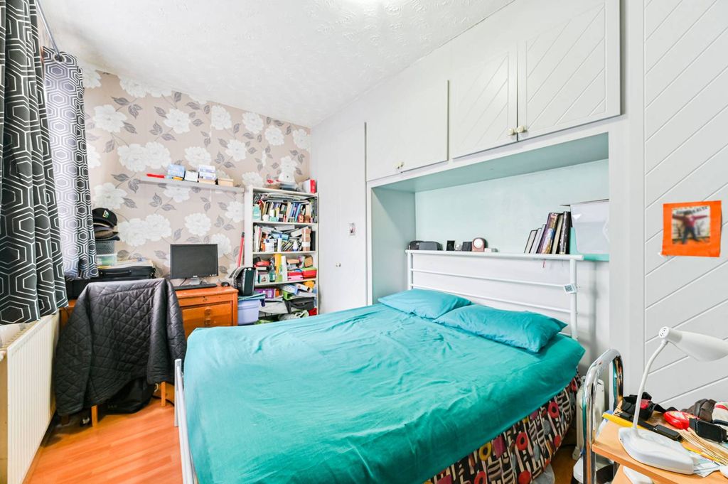 Property photo 2 of 5