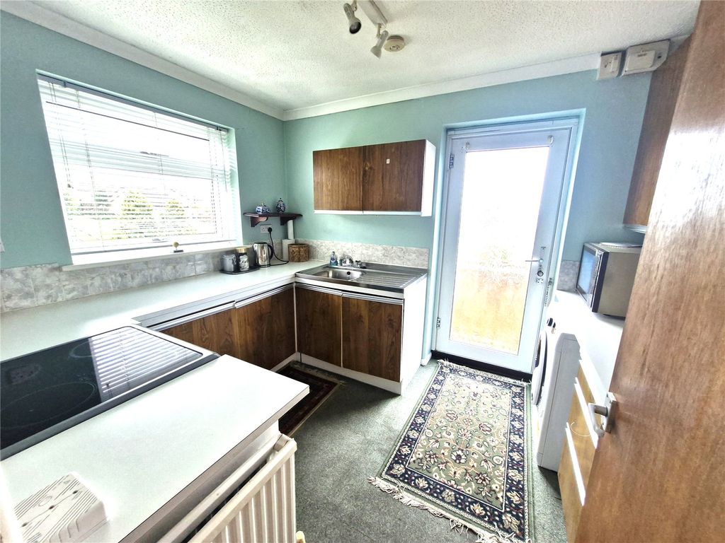 Property photo 2 of 14 Picture No. 16