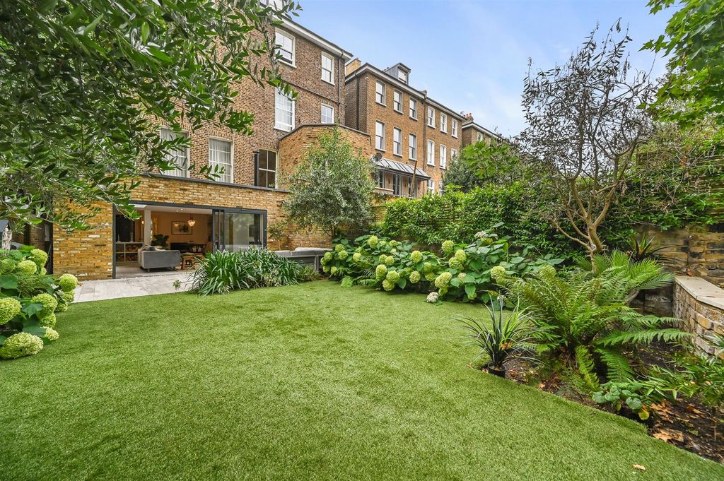 Property photo 2 of 13 Rcbw-  Randolph Avenue- Garden 1.Jpg