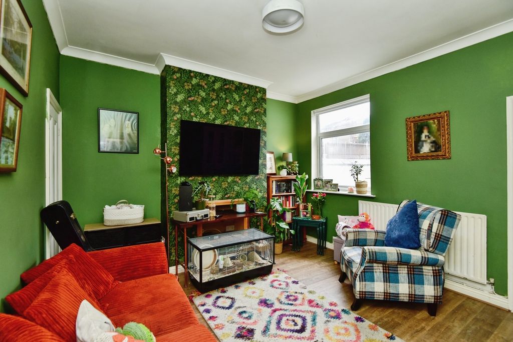 Property photo 2 of 17 Pbox-Img.Jpg