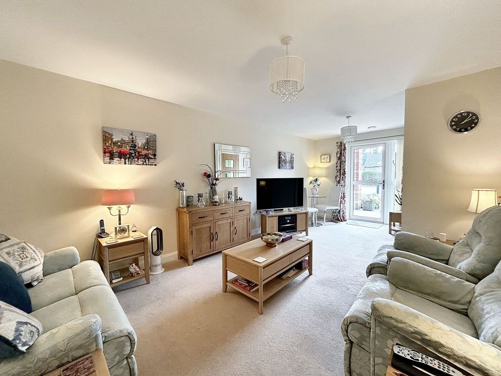 Property photo 2 of 11