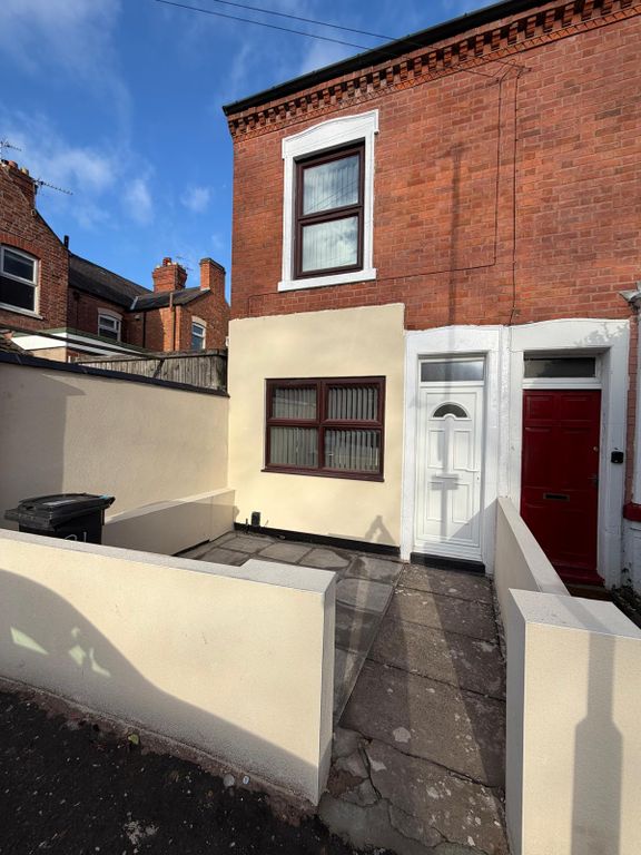 Property photo 1 of 12