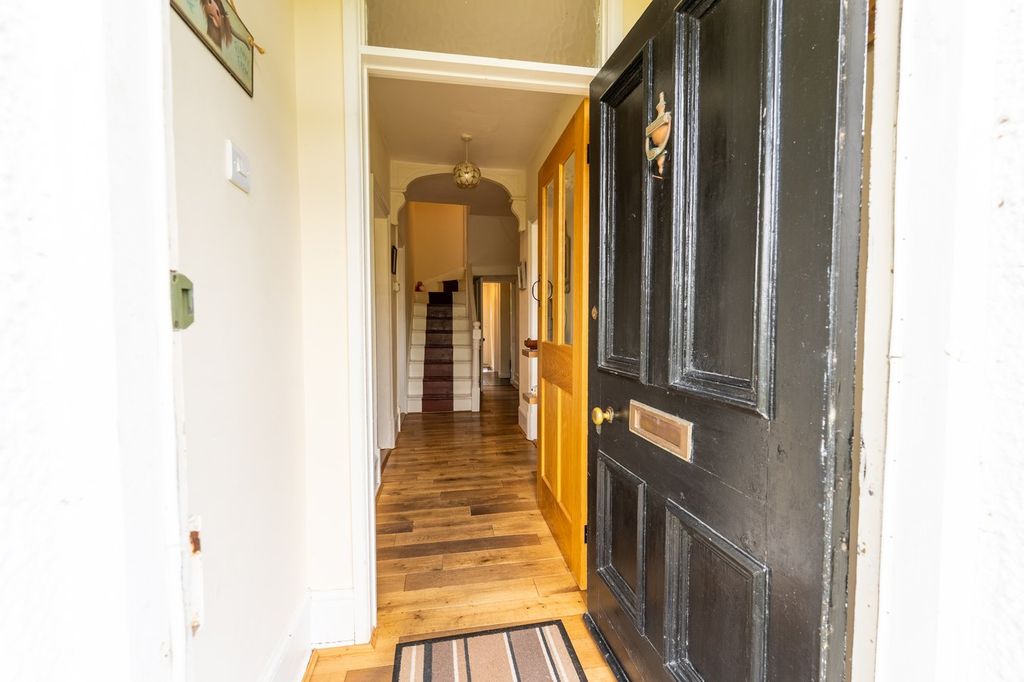 Property photo 3 of 57