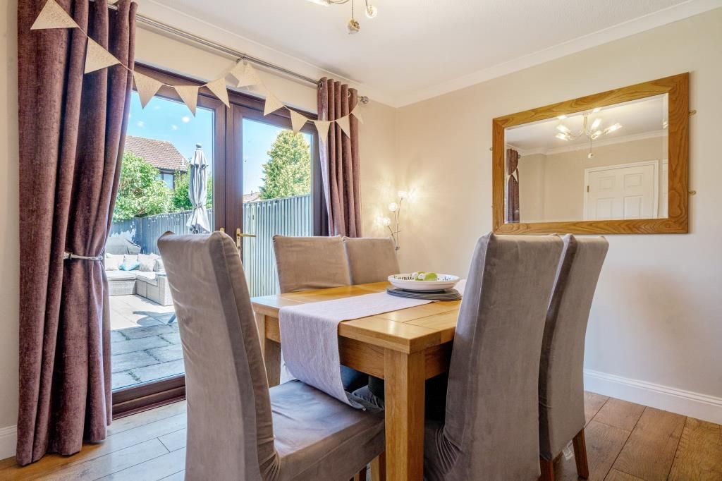 Property photo 3 of 20 Dining