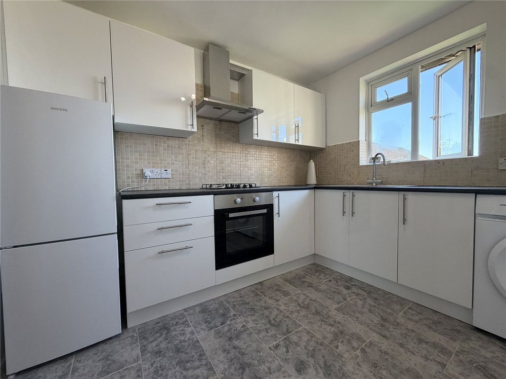 Property photo 3 of 13 Picture No. 24