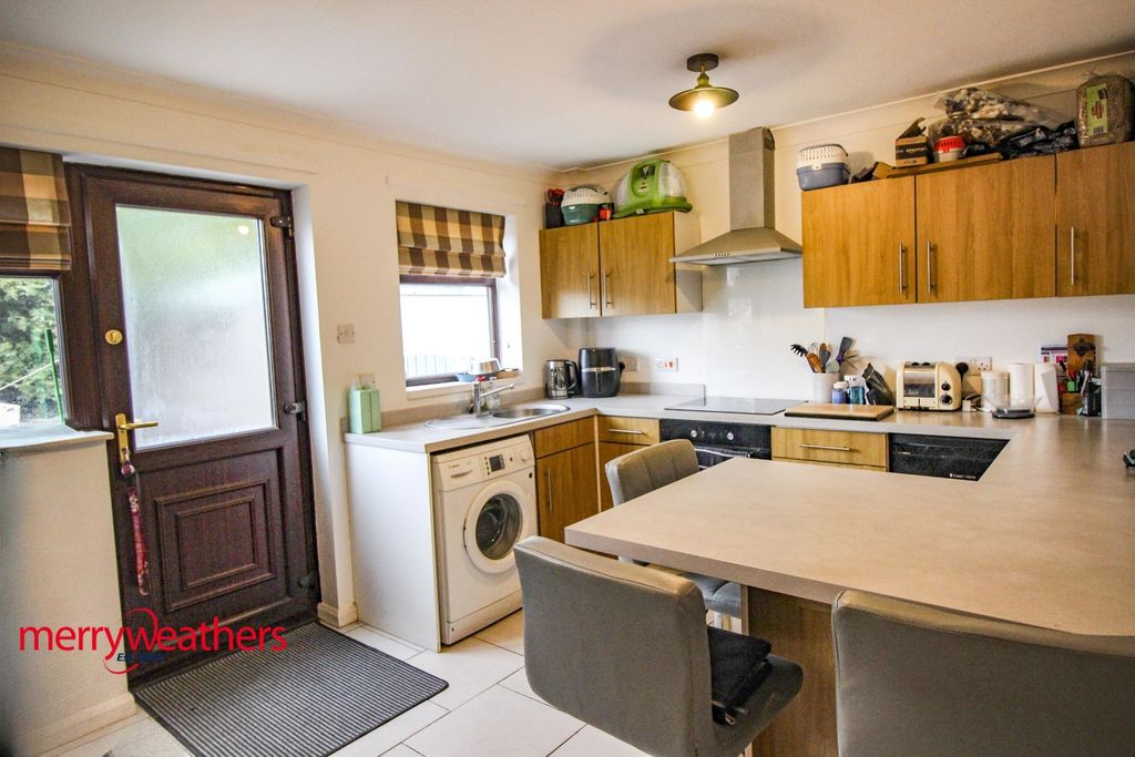 Property photo 3 of 9 Kitchen/ Diner