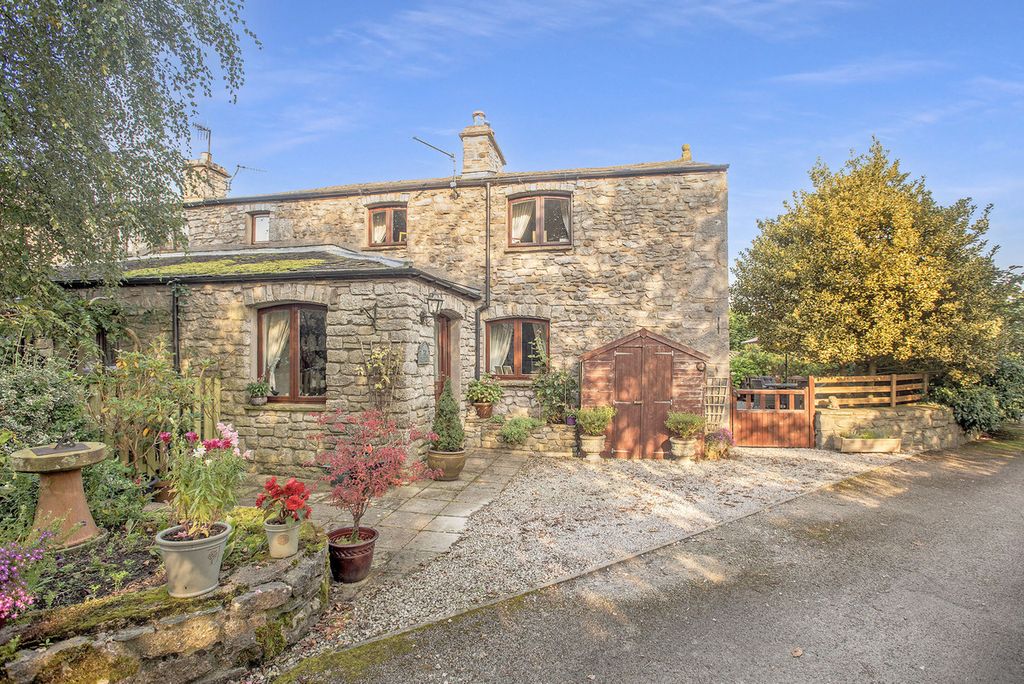 Property photo 1 of 27