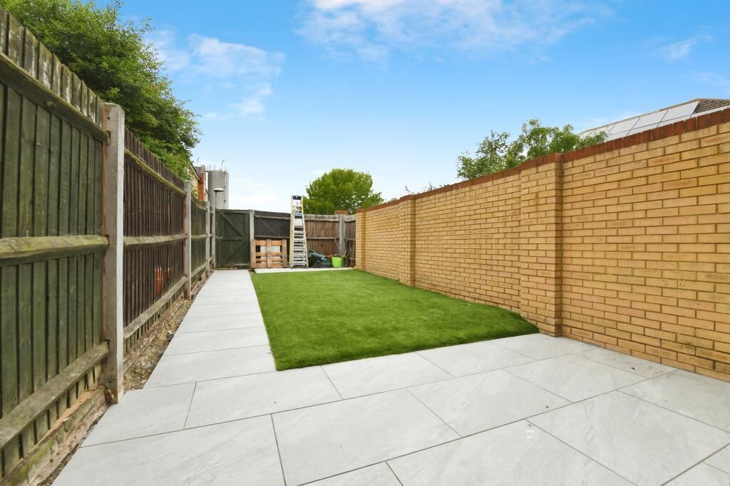 Property photo 3 of 11