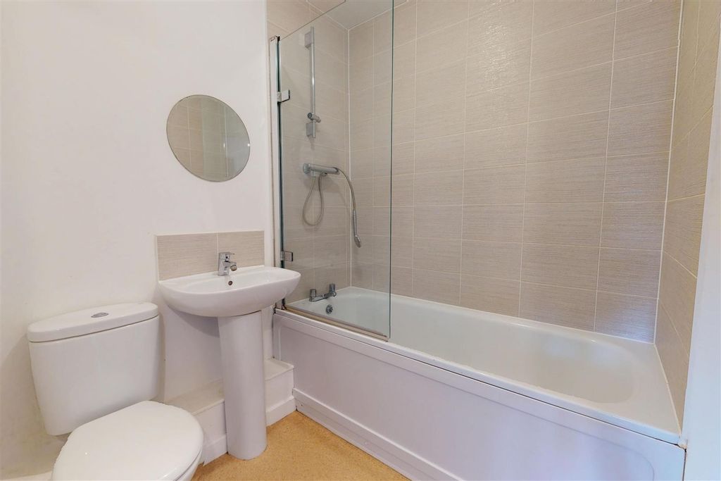 Property photo 3 of 9 15Ryeland-Way-03172025_152527.Jpg
