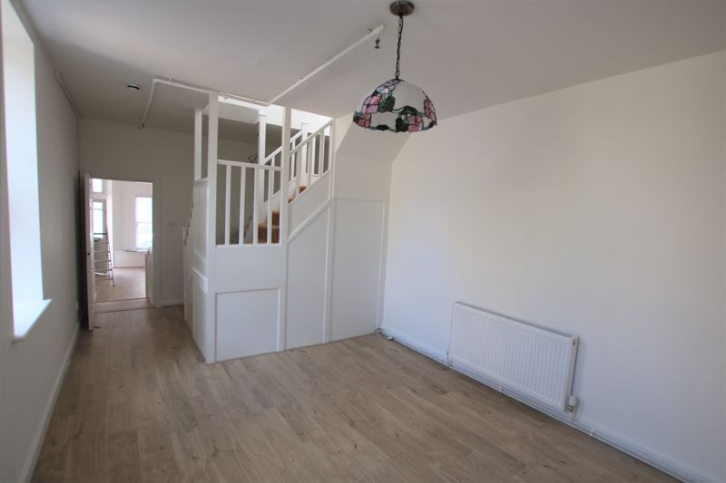 Property photo 3 of 18 27A High Street