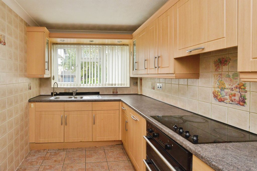 Property photo 3 of 19