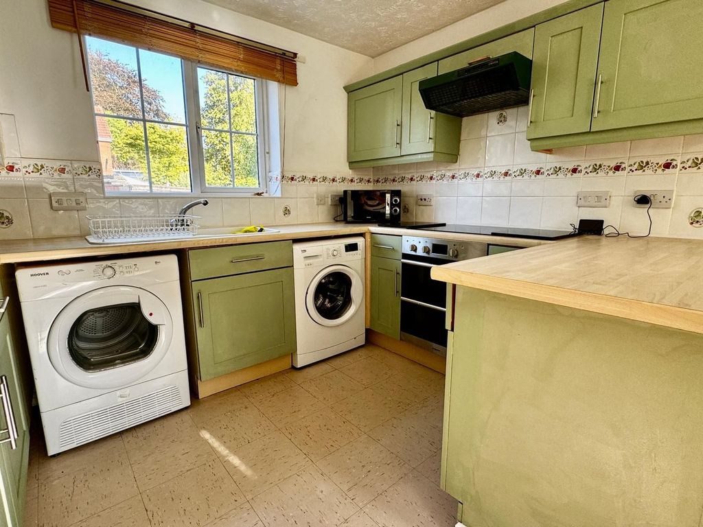 Property photo 2 of 20