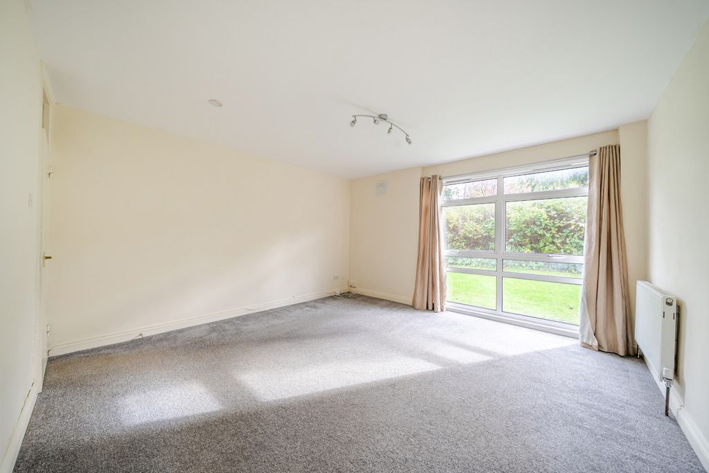 Property photo 2 of 19 1374485-6-6900Ba7...