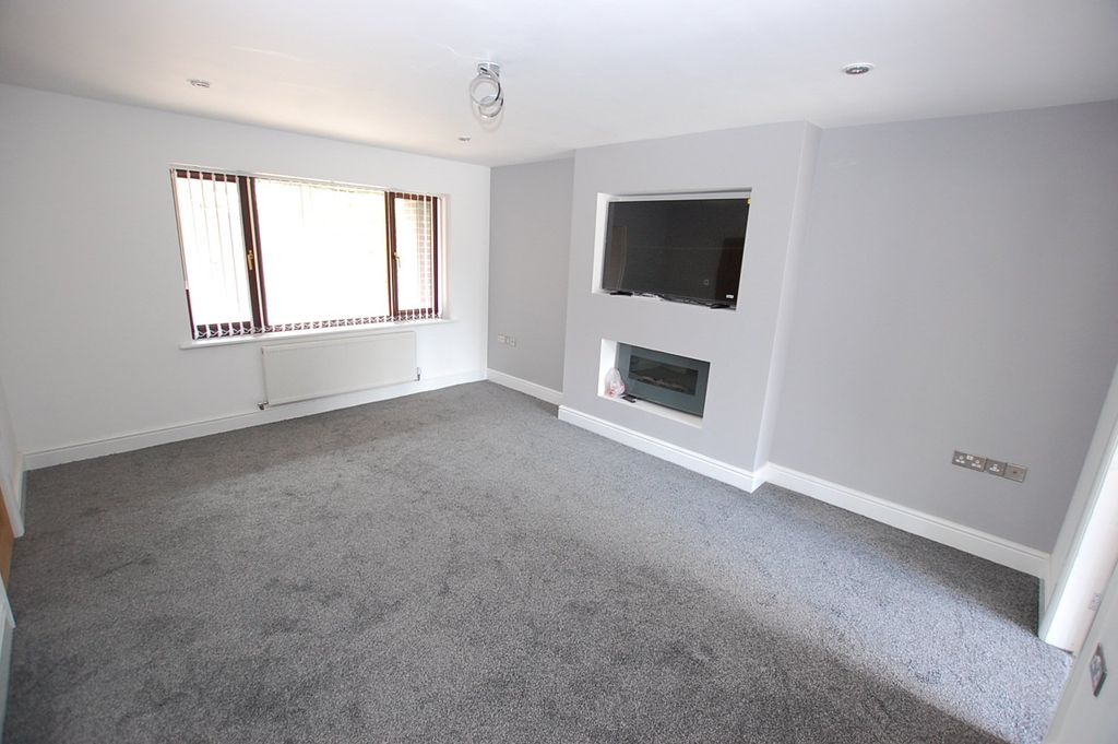 Property photo 2 of 26 Picture No. 16