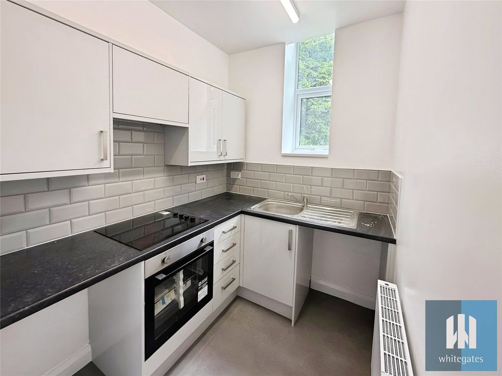 Property photo 2 of 9 Picture No. 11