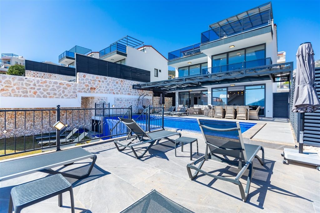 Property photo 2 of 24 Flawless Sea-View Villa For Sale In Kalkan - Private Pool And Large Terraces
