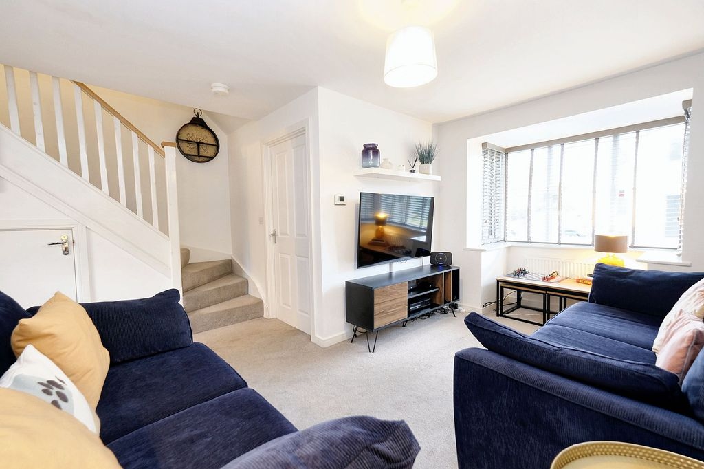 Property photo 2 of 17