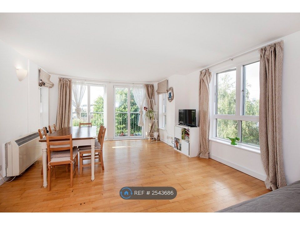 Property photo 1 of 17 Open Plan Living Room