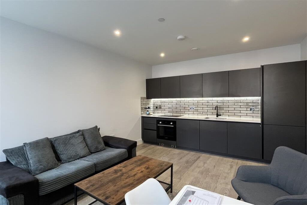 Property photo 1 of 19 (Main)