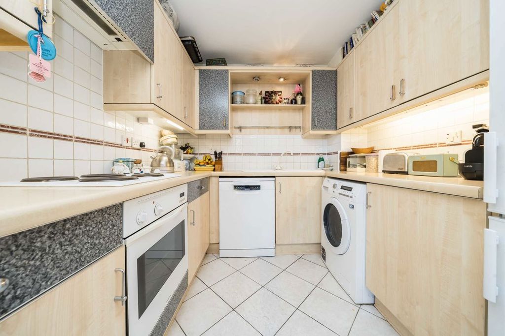 Property photo 3 of 9