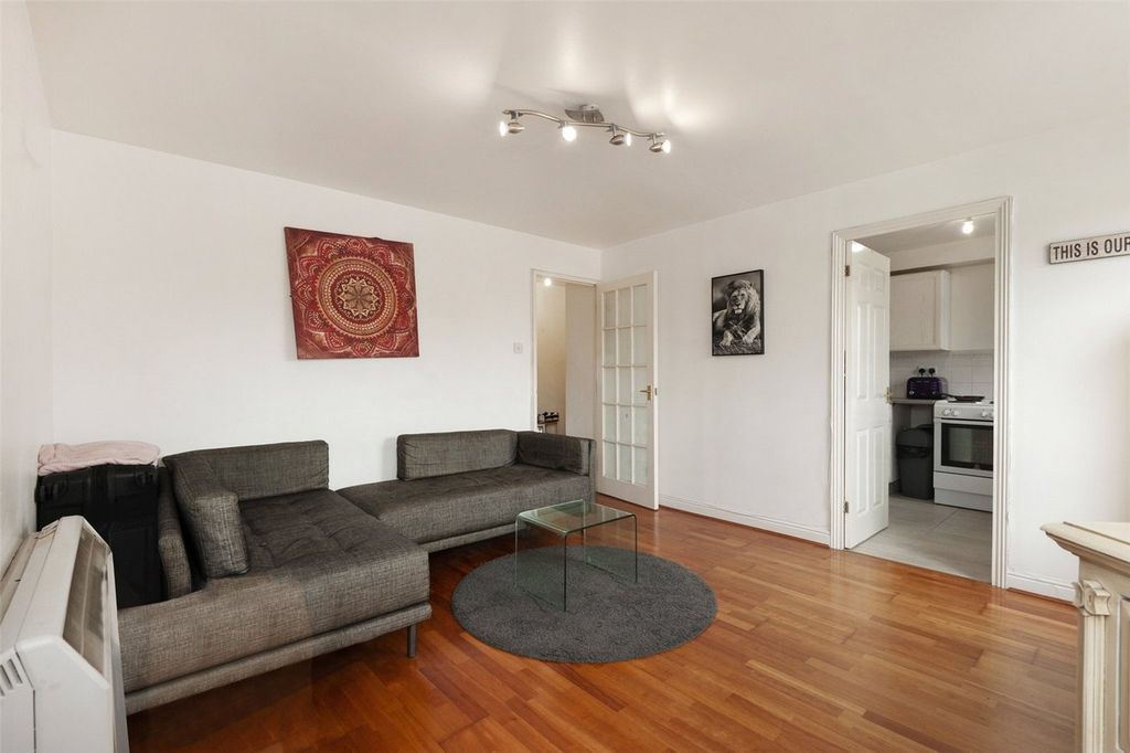 Property photo 2 of 22