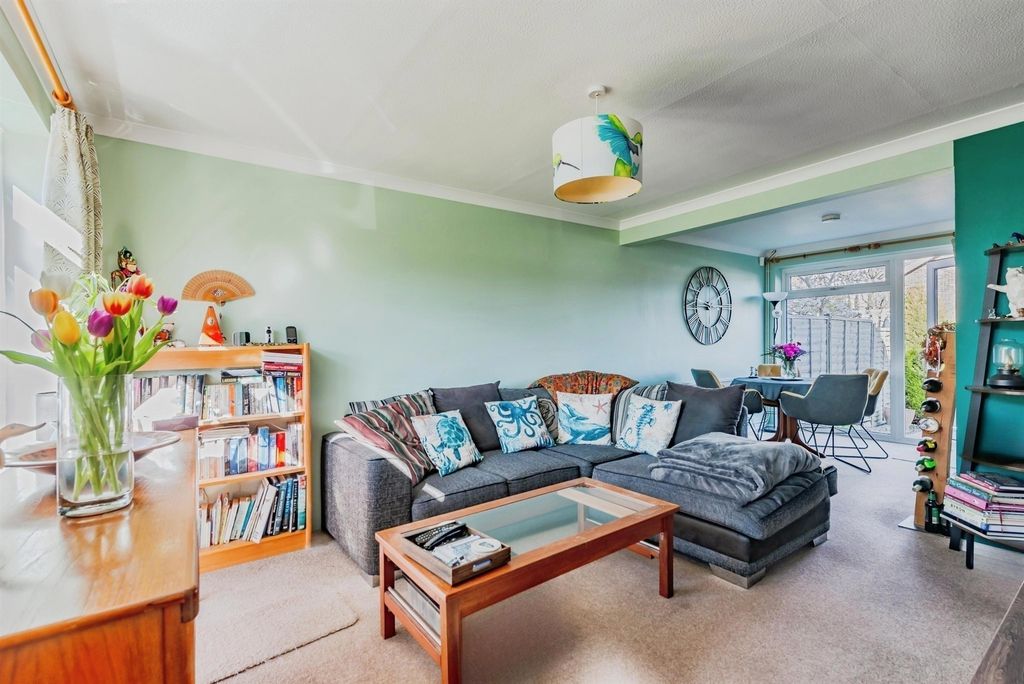 Property photo 2 of 17