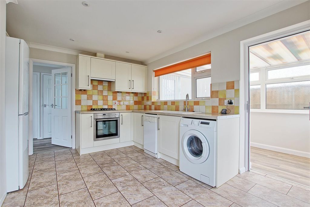 Property photo 3 of 11 Kitchen - Showing Utility.Jpg