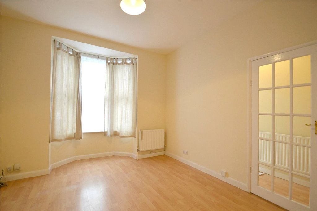 Property photo 2 of 9 Picture No. 04
