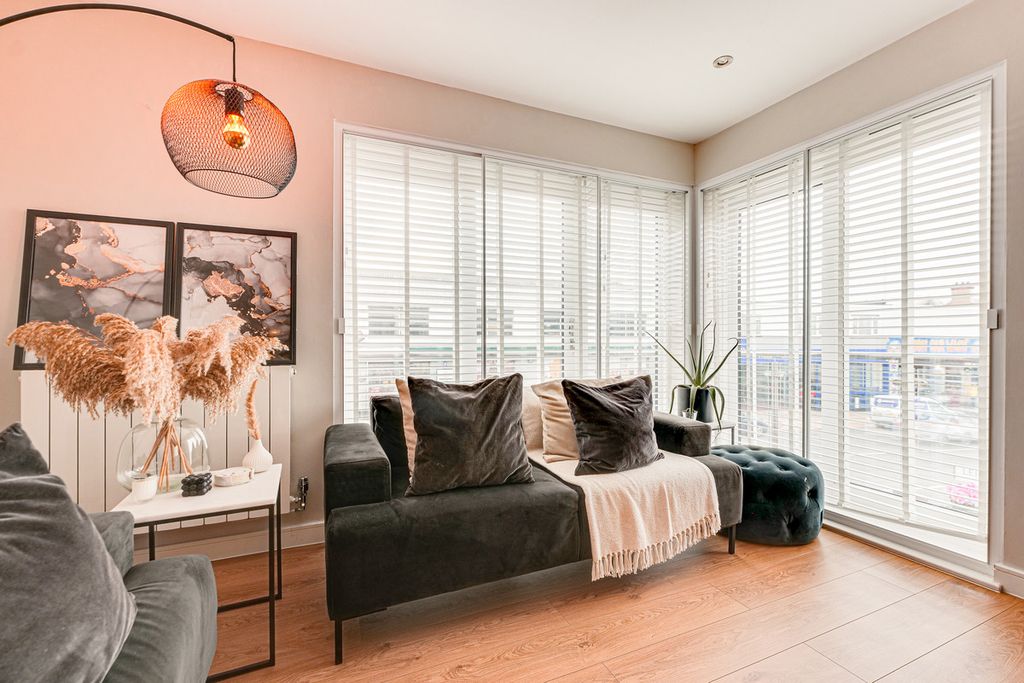 Property photo 3 of 15