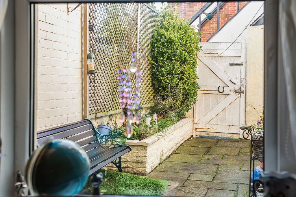 Property photo 3 of 16