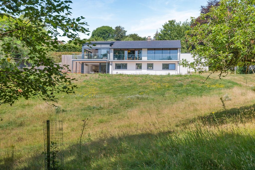 Property photo 1 of 16 Willowcroft