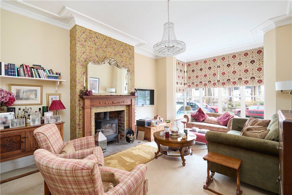 Property photo 2 of 19 Sitting Room