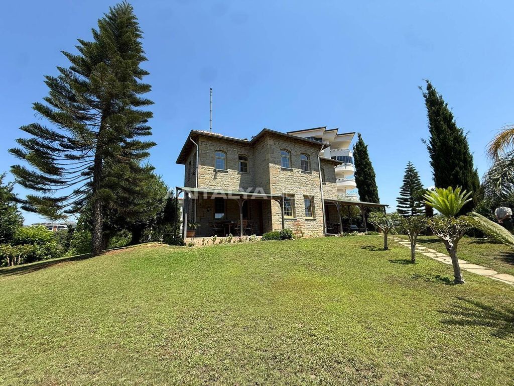 Property photo 2 of 33