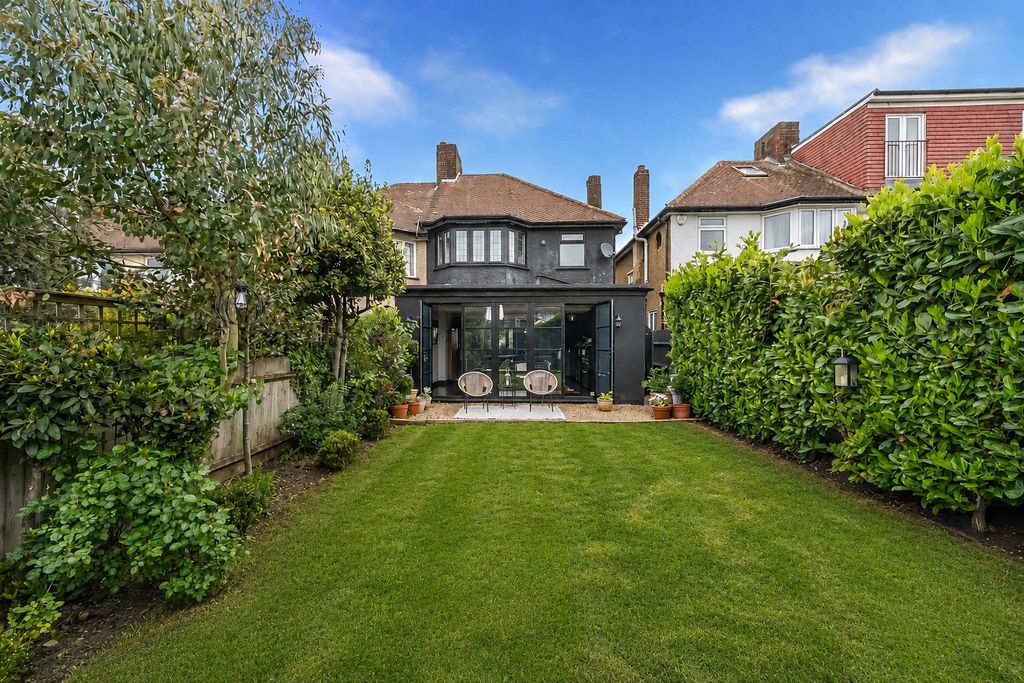Property photo 3 of 17 Picture No. 31