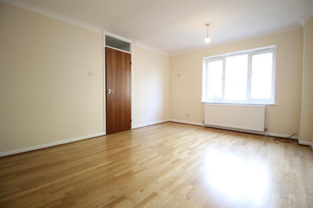 Property photo 3 of 8