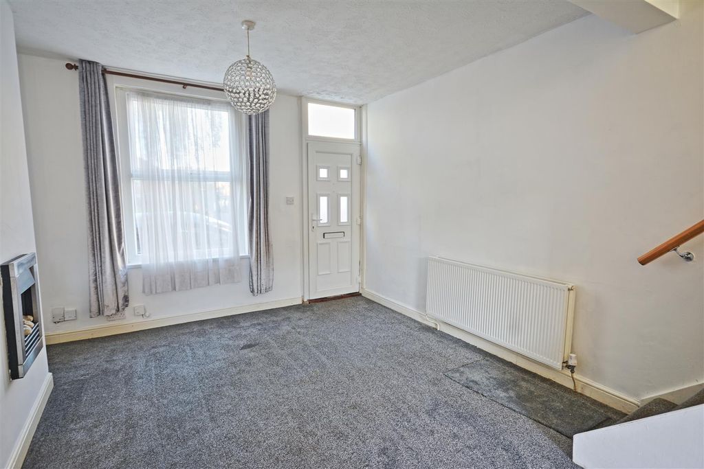 Property photo 3 of 10 1.5.Jpg