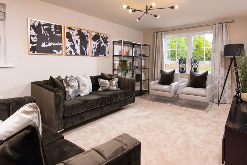 Property photo 3 of 8 Hale Lounge