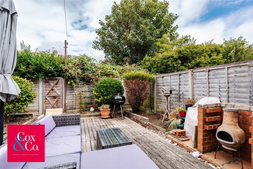 Property photo 3 of 16 81M_8113.Jpg