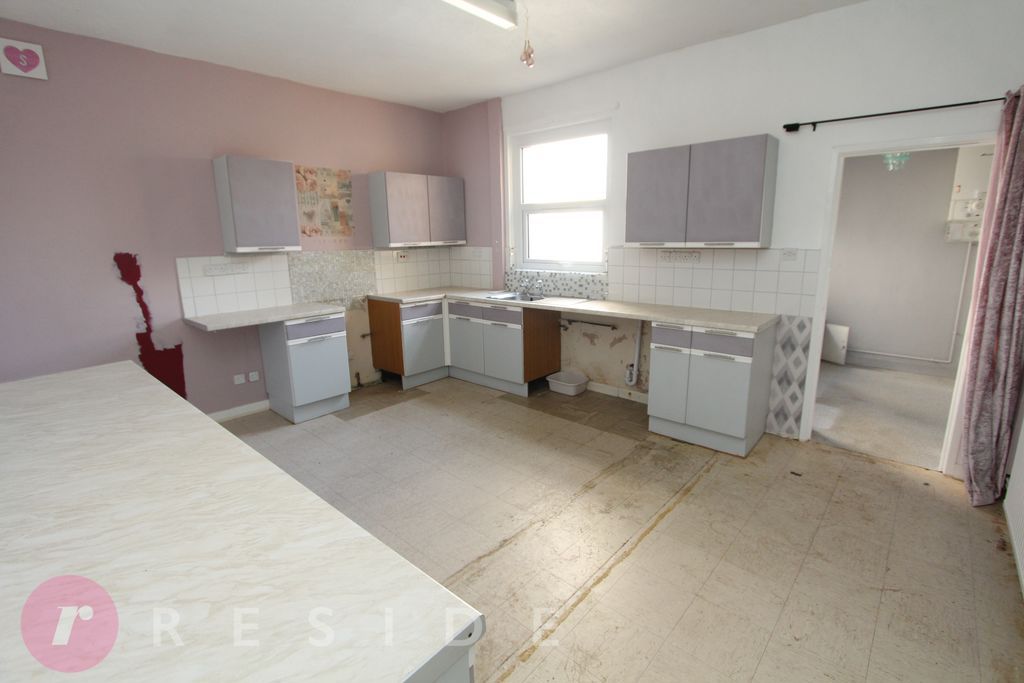 Property photo 3 of 16 Kitchen/Diner