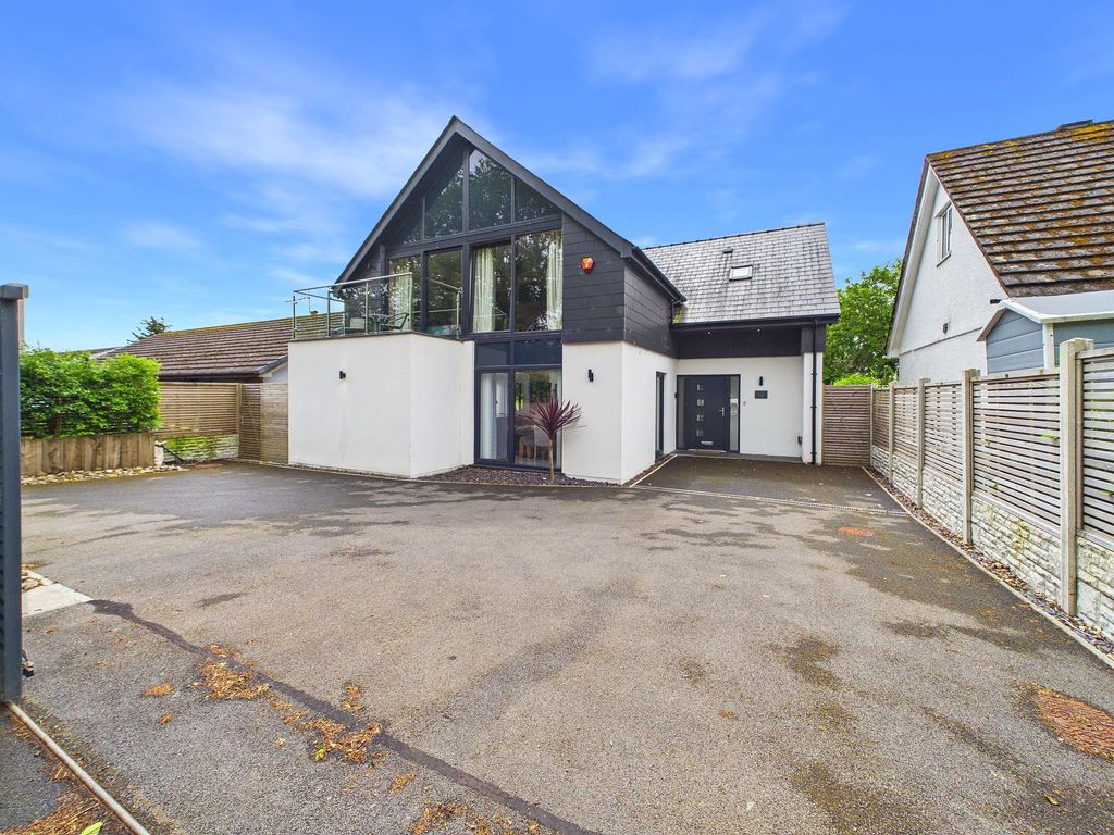 Property photo 1 of 27