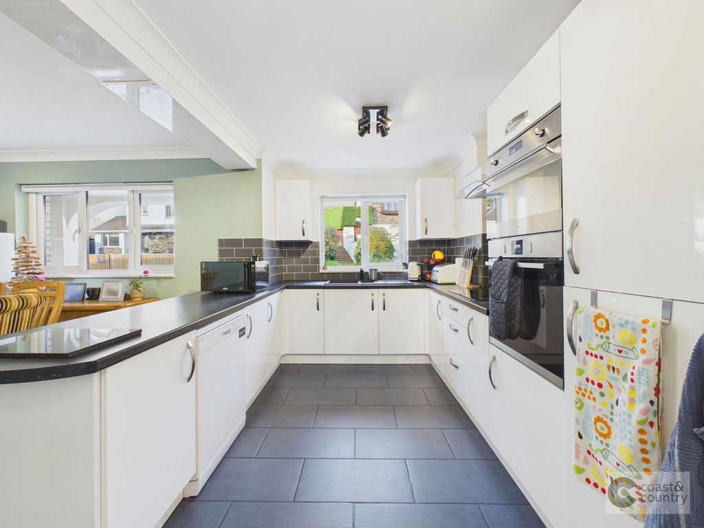 Property photo 3 of 29