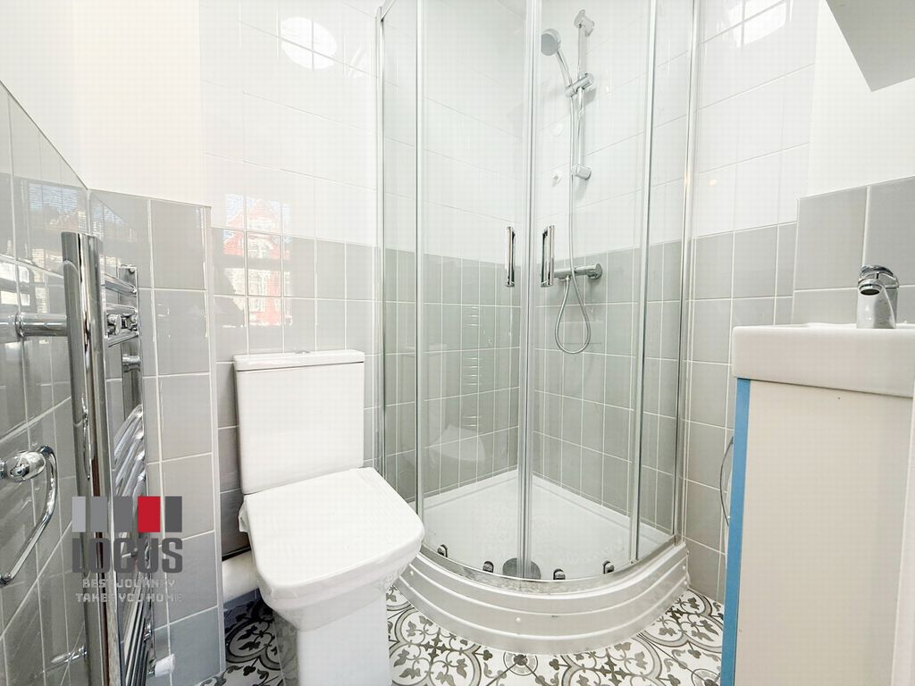 Property photo 3 of 8 Photo 9